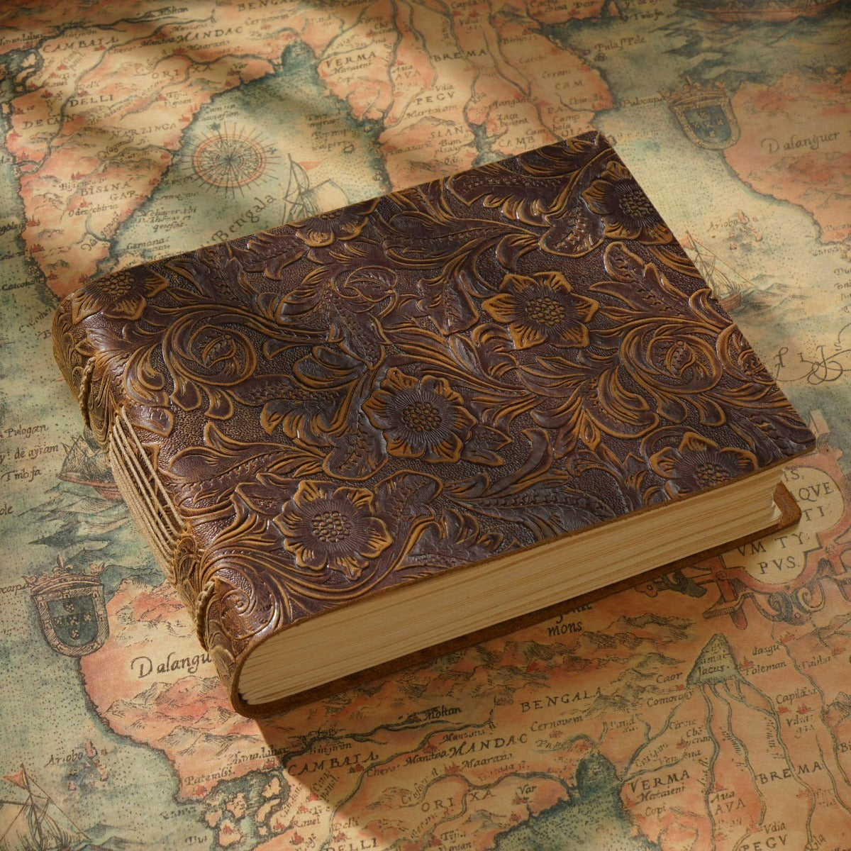 Magistrate leather sketchbook