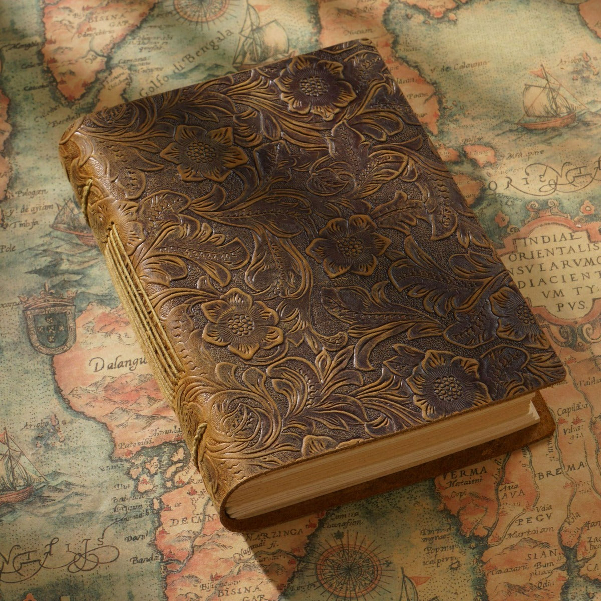 Magistrate leather sketchbook