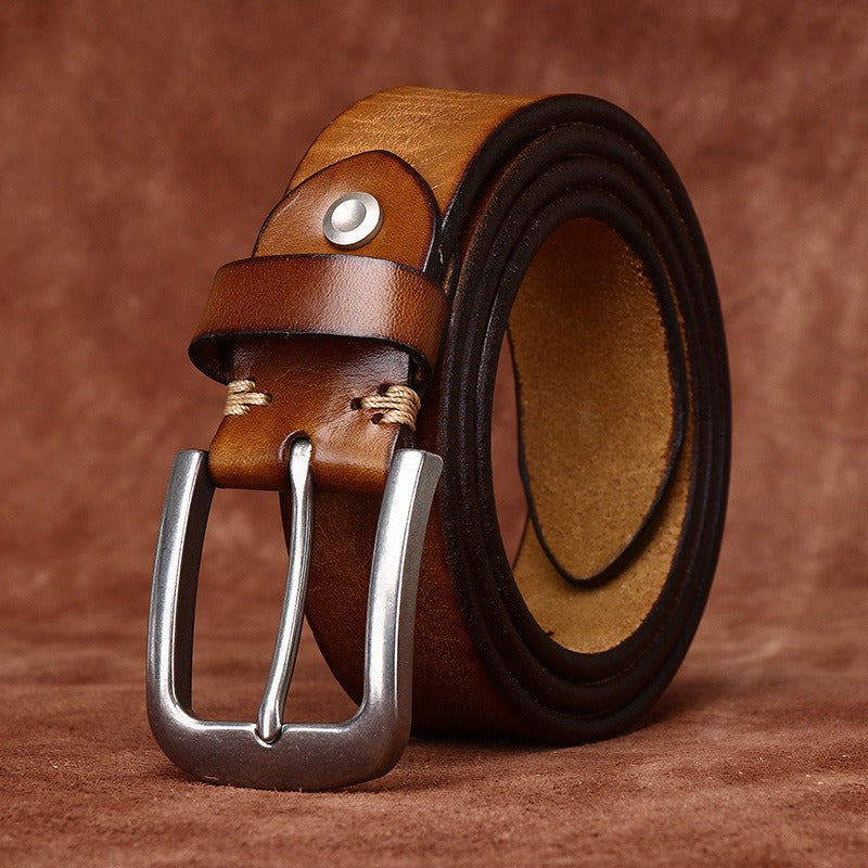 Brown men's belt, buckle detail