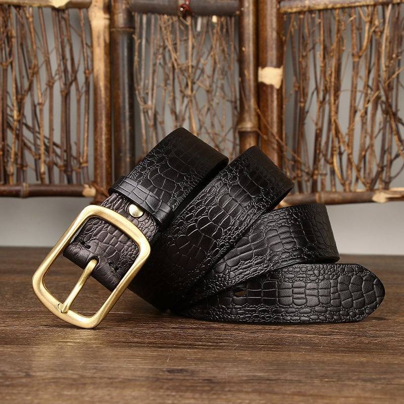 Black men's belt, buckle detail