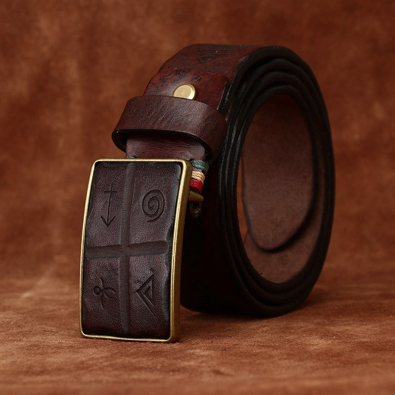 Dark brown men's belt, buckle detail