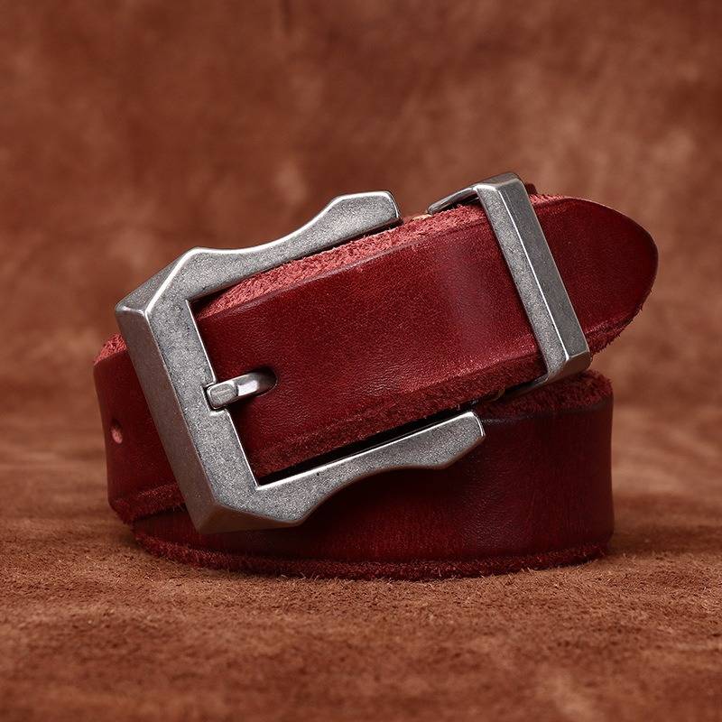 Red men's belt, buckle detail