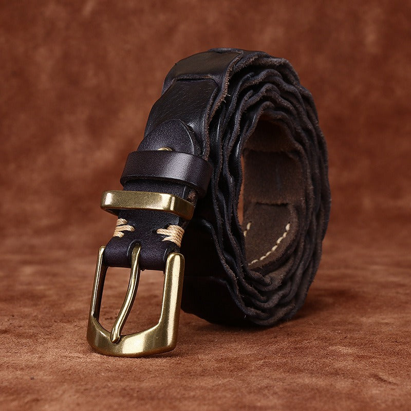 Black men's belt, buckle detail