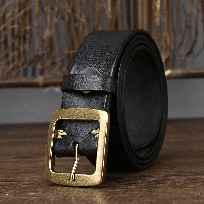 Black men's belt, buckle detail