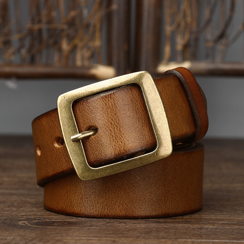 Brown men's belt, buckle detail