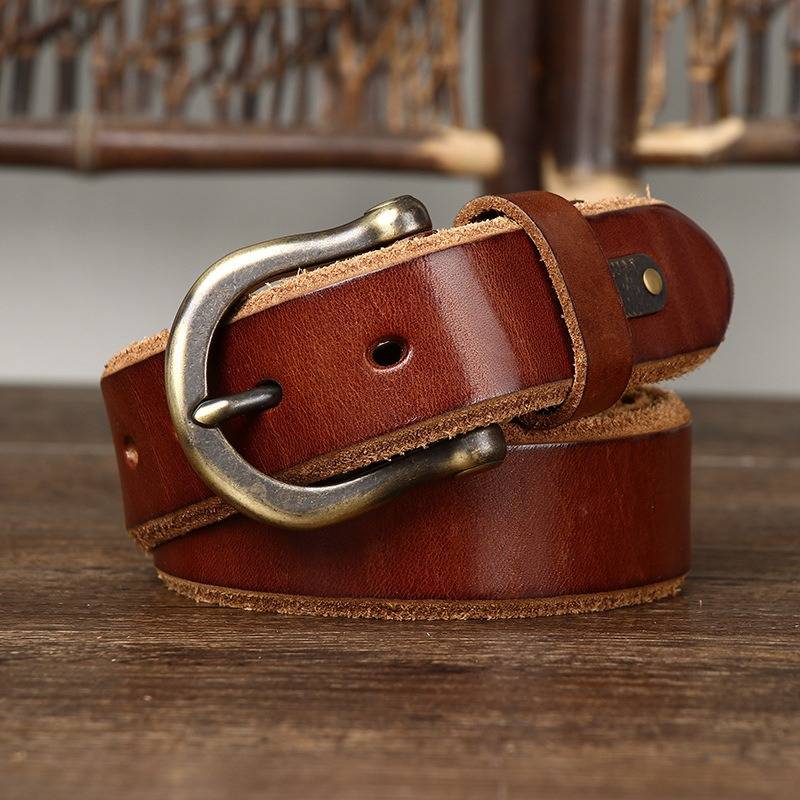Brown horseshoe buckle men's leather belt