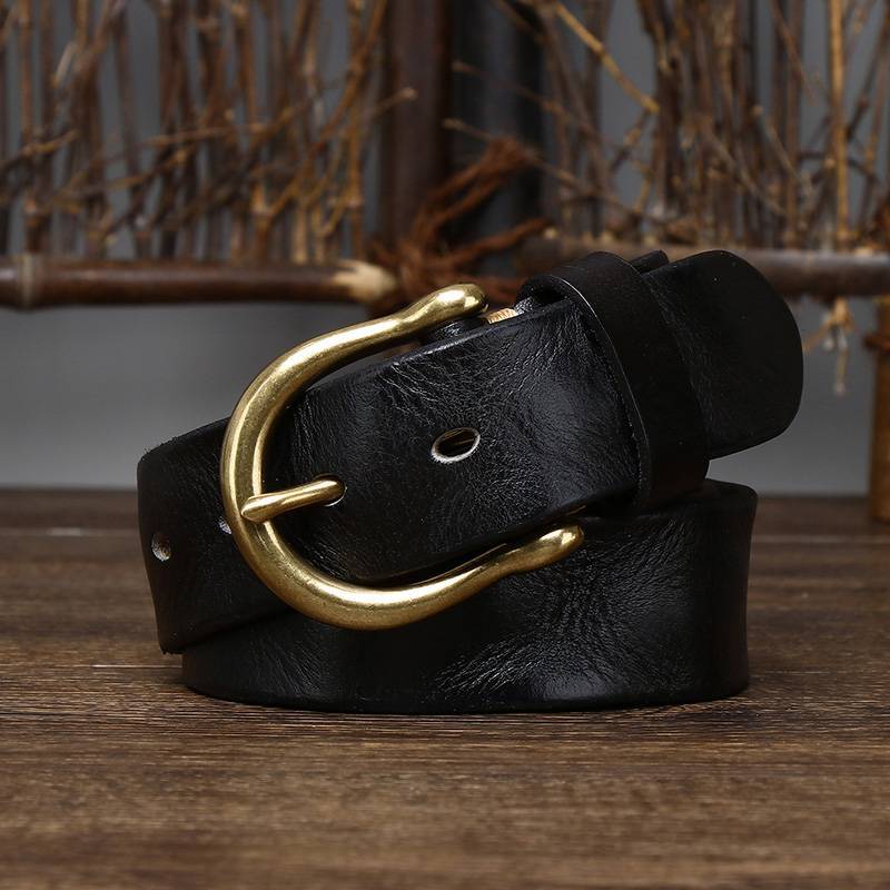 Black men's pleated finish belt