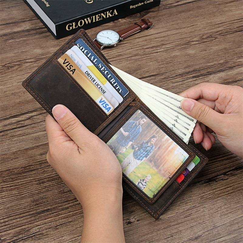 Dark brown men's wallet, eight card slots