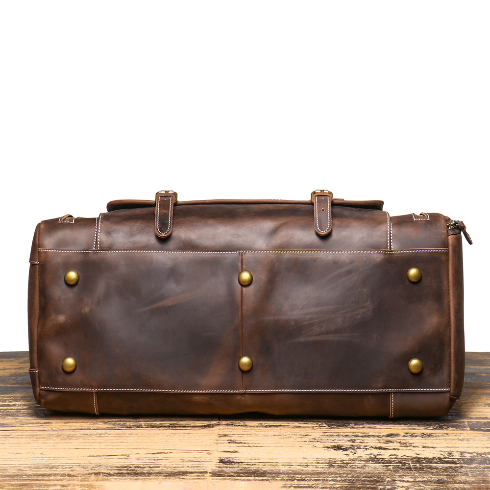 Dark brown men's gym bag, shoe compartment detail