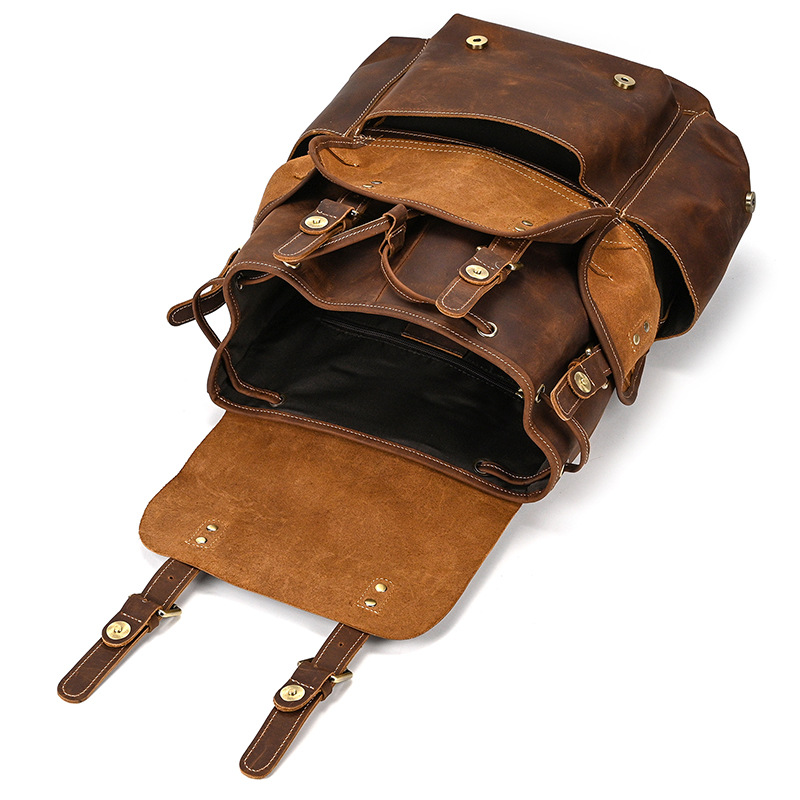 Brown men's leather knapsack, hardware detail
