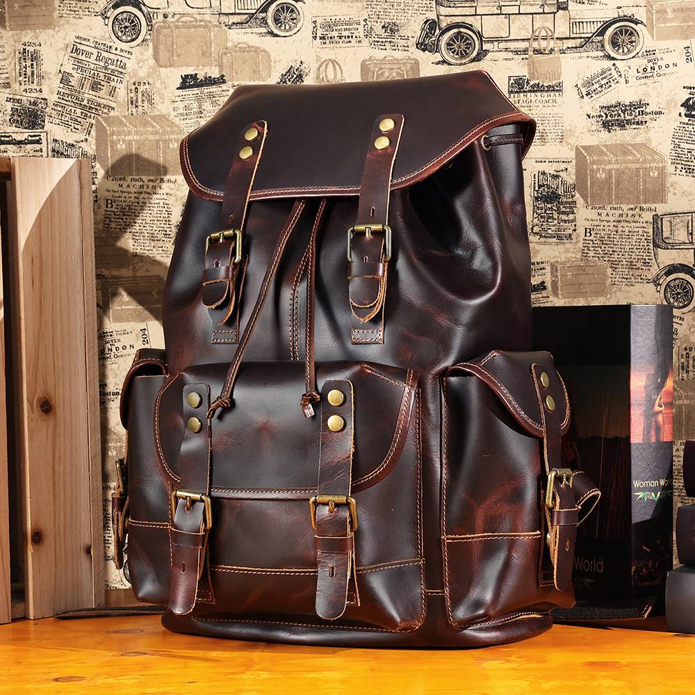 Leather rucksack, buckle detail