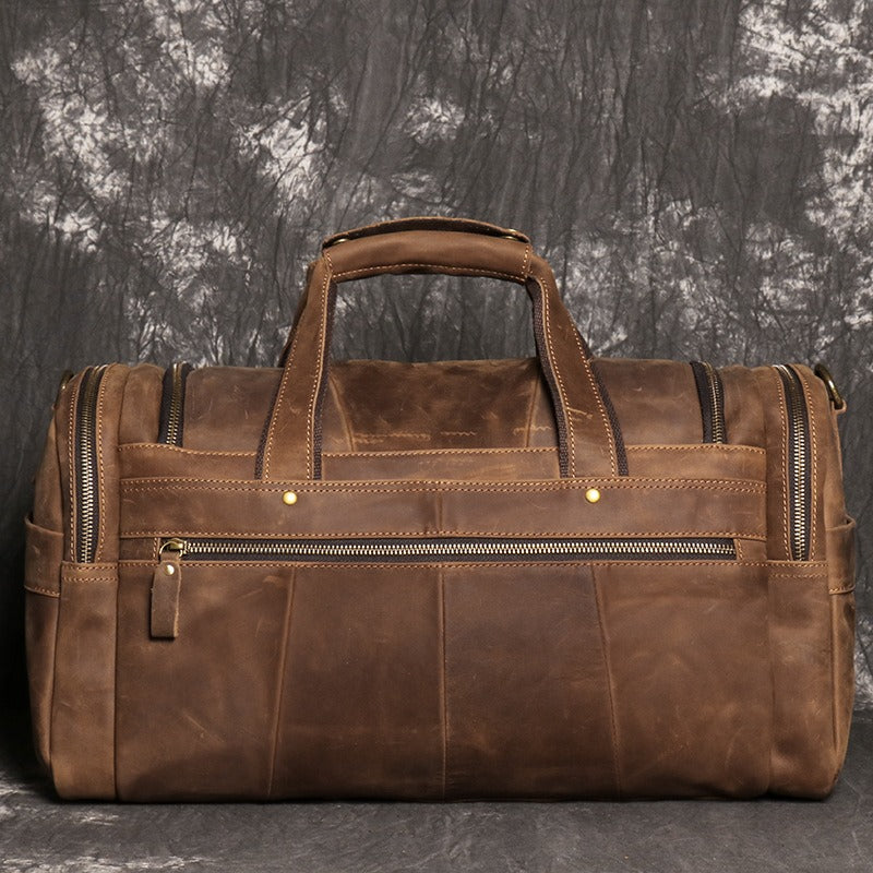 Brown men's weekender bag, hardware detail