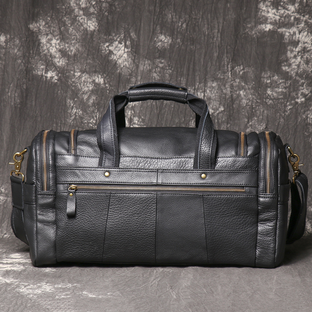 Lychee-grain black men's weekender bag, side view