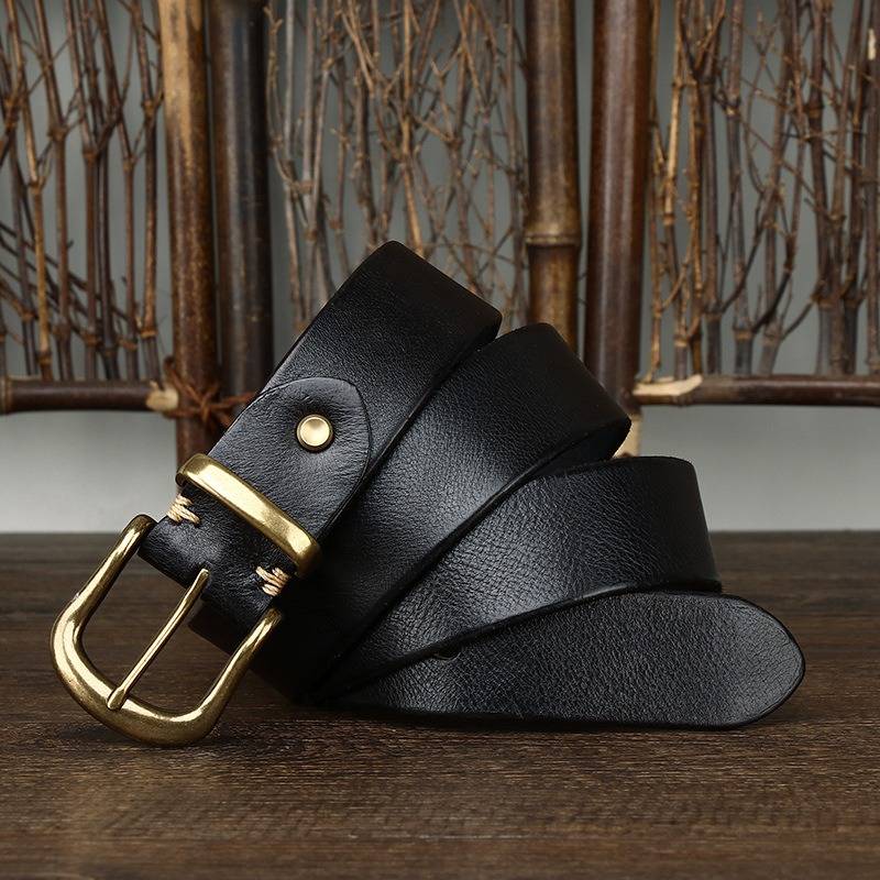 Black men's casual leather belt — flat lay