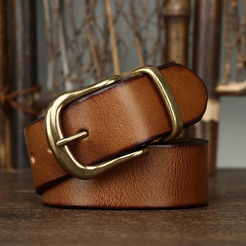 Brown men's casual leather belt — buckle detail