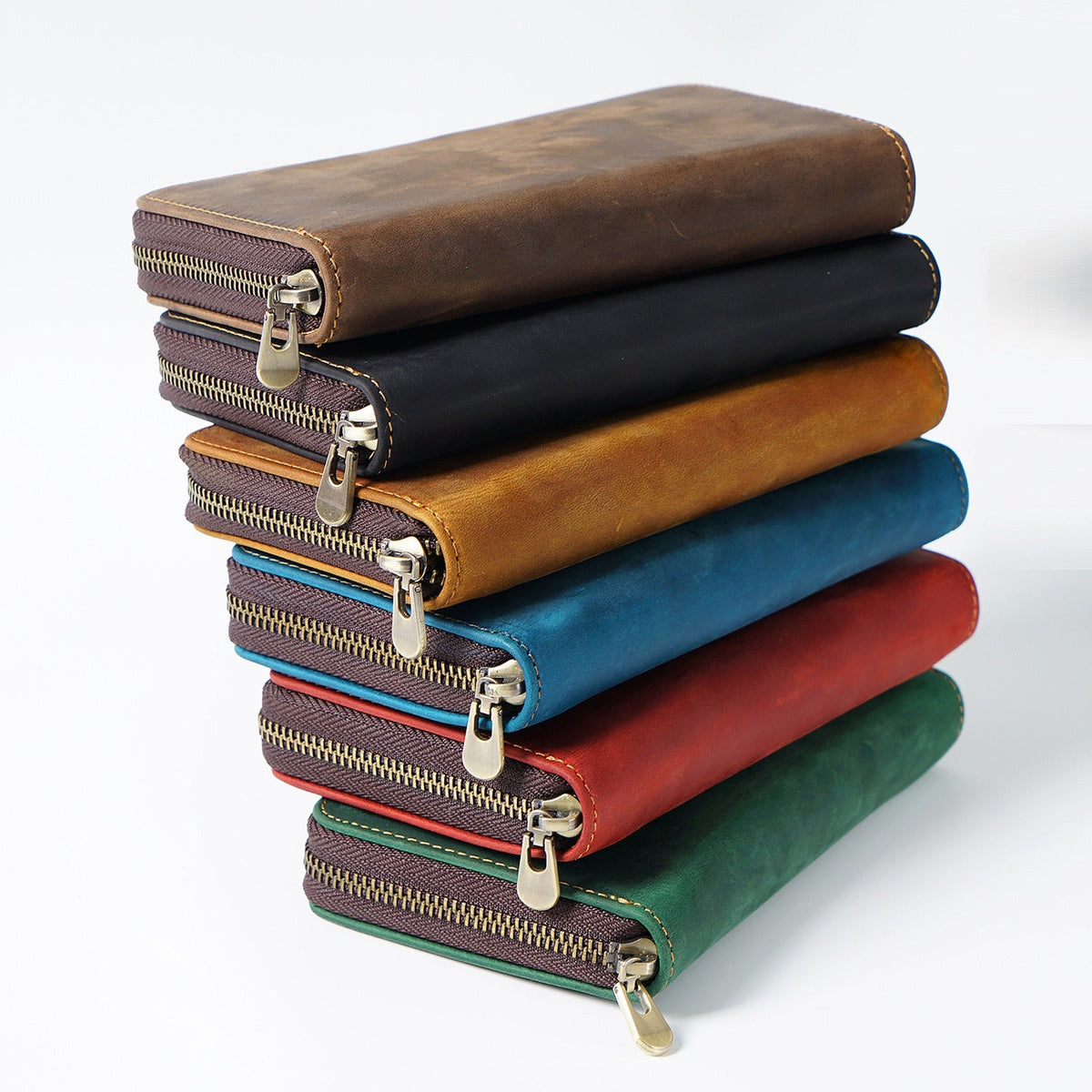 Full-grain leather pen organizer with solid brass zipper