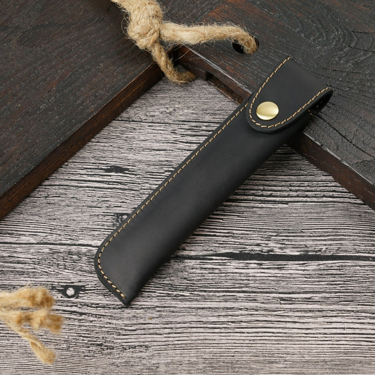 Black distressed leather single pen case