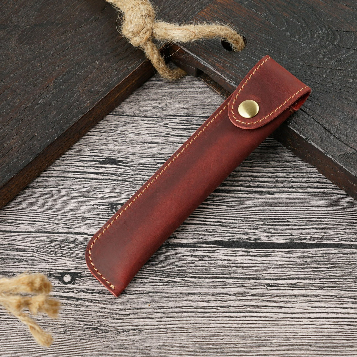 Red brown leather single pen sleeve