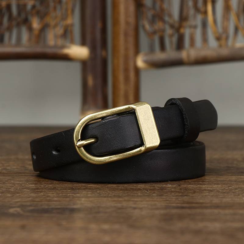 Black women's belt, side view