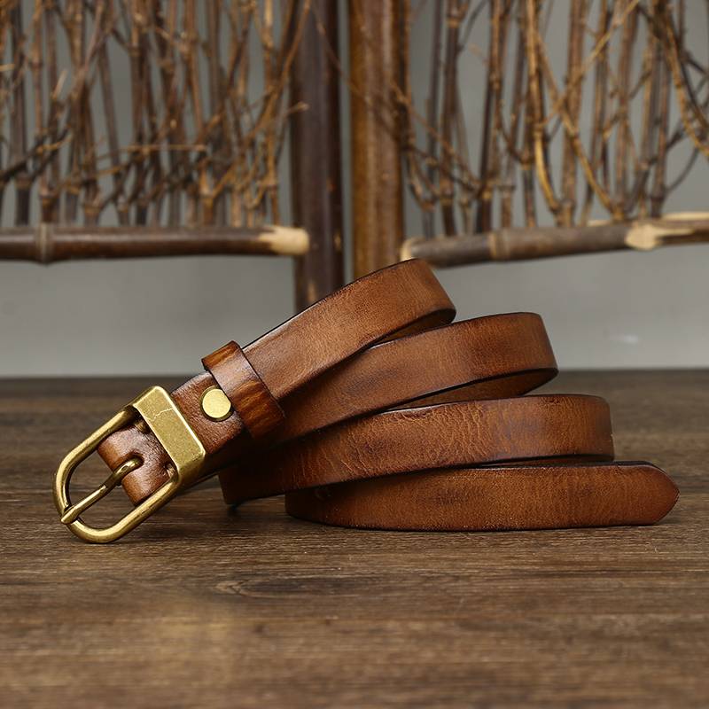 Brown women's belt, brass buckle
