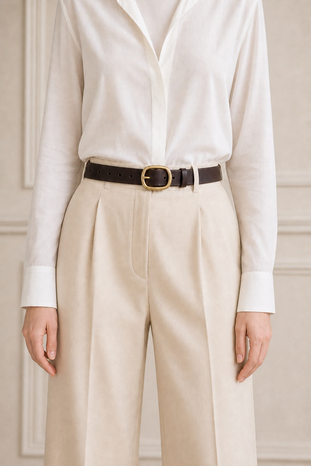 Dark brown women's minimalist leather belt — detail