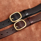 Dark brown women's minimalist leather belt — texture