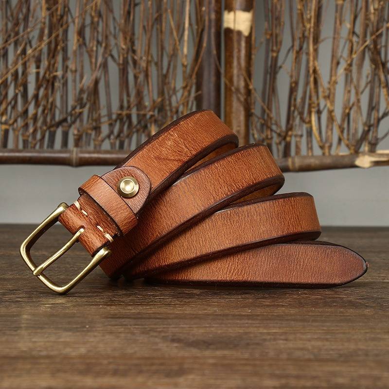 Brown women's belt, brass buckle