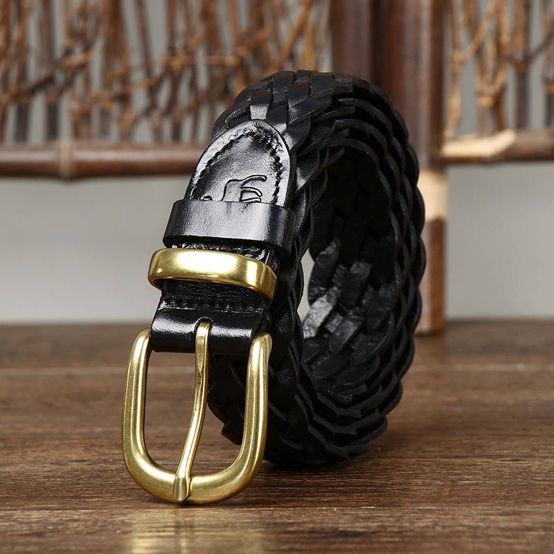 Black women's belt, flat lay