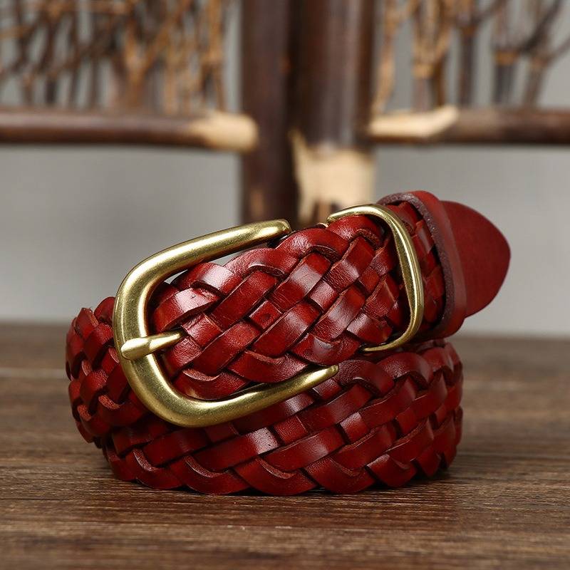 Red women's belt, brass buckle